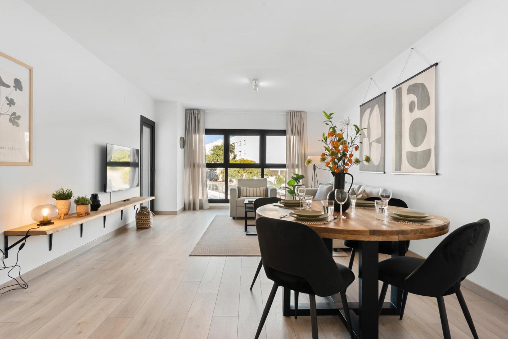 אסטפונה Beautiful 2-Bedroom Apartment Near Center And Beach מראה חיצוני תמונה