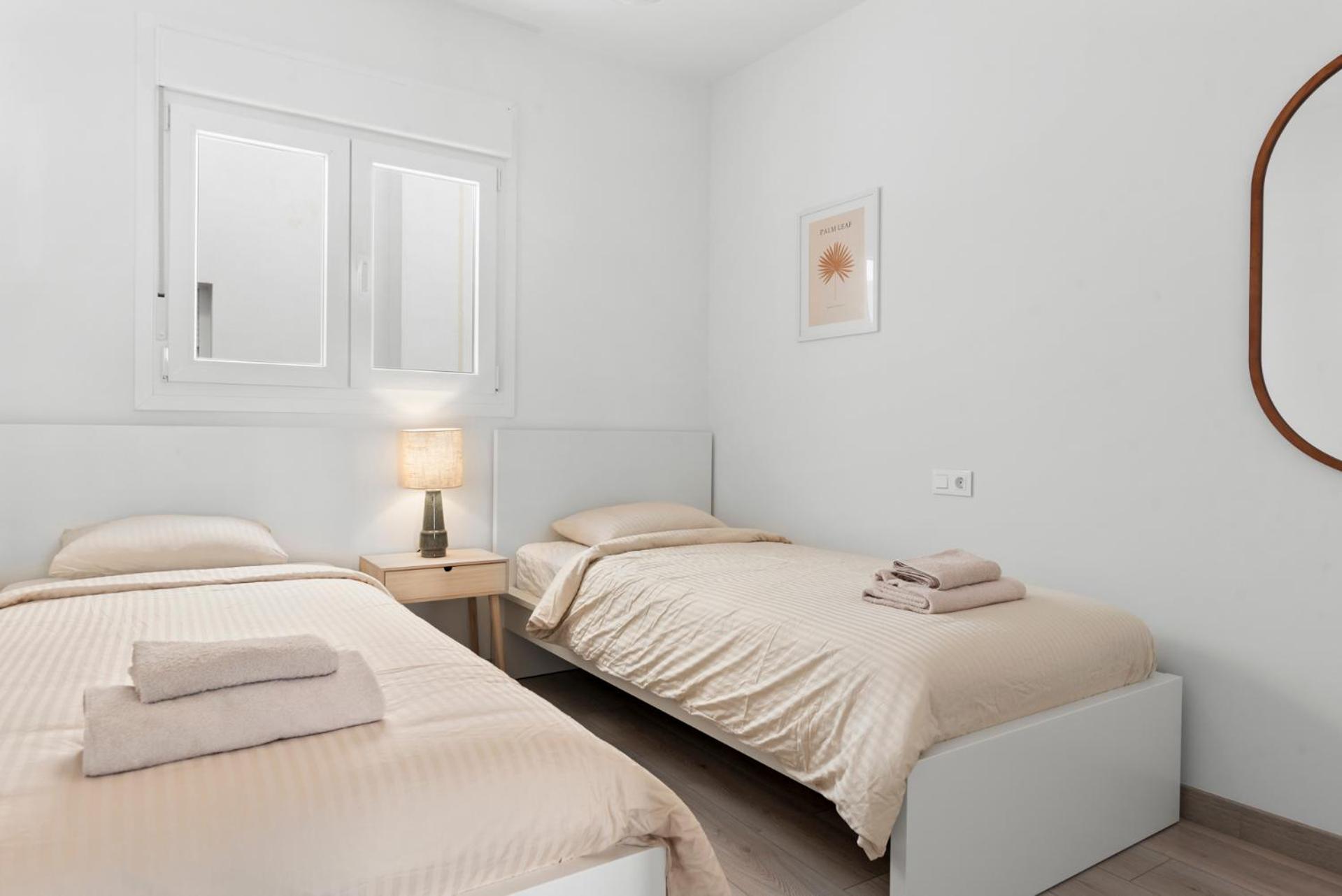 אסטפונה Beautiful 2-Bedroom Apartment Near Center And Beach מראה חיצוני תמונה