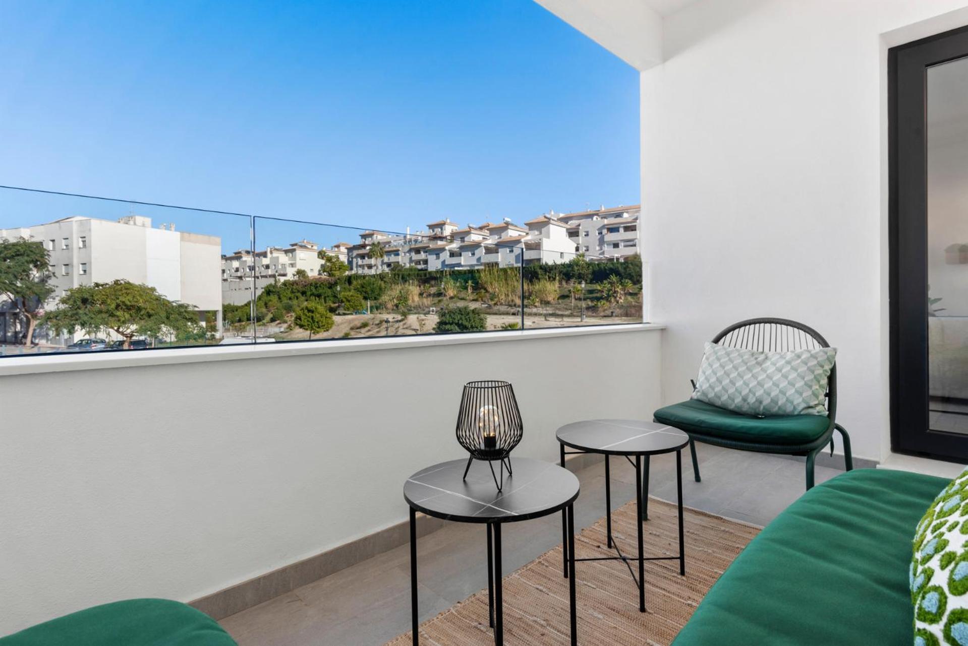 אסטפונה Beautiful 2-Bedroom Apartment Near Center And Beach מראה חיצוני תמונה