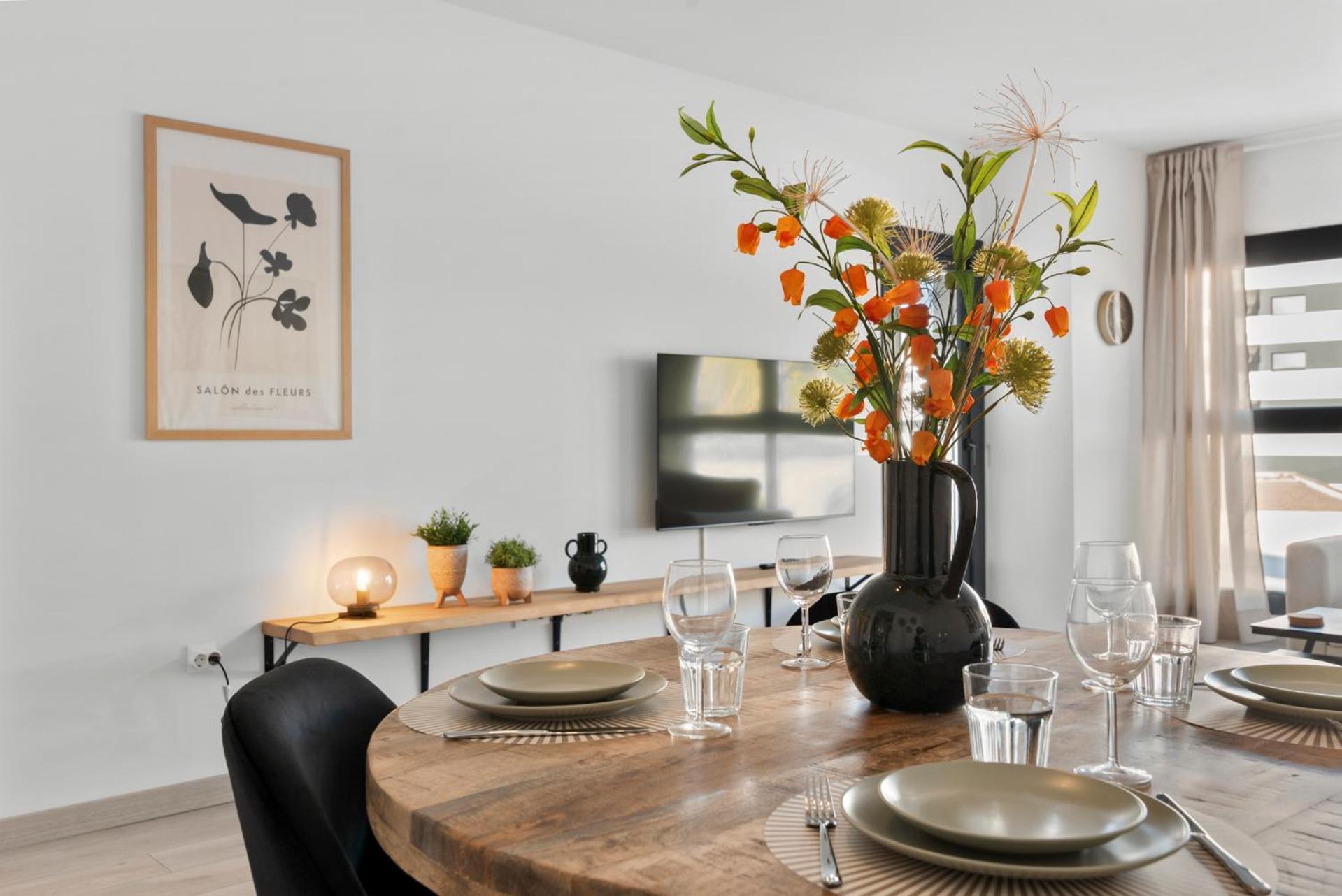 אסטפונה Beautiful 2-Bedroom Apartment Near Center And Beach מראה חיצוני תמונה