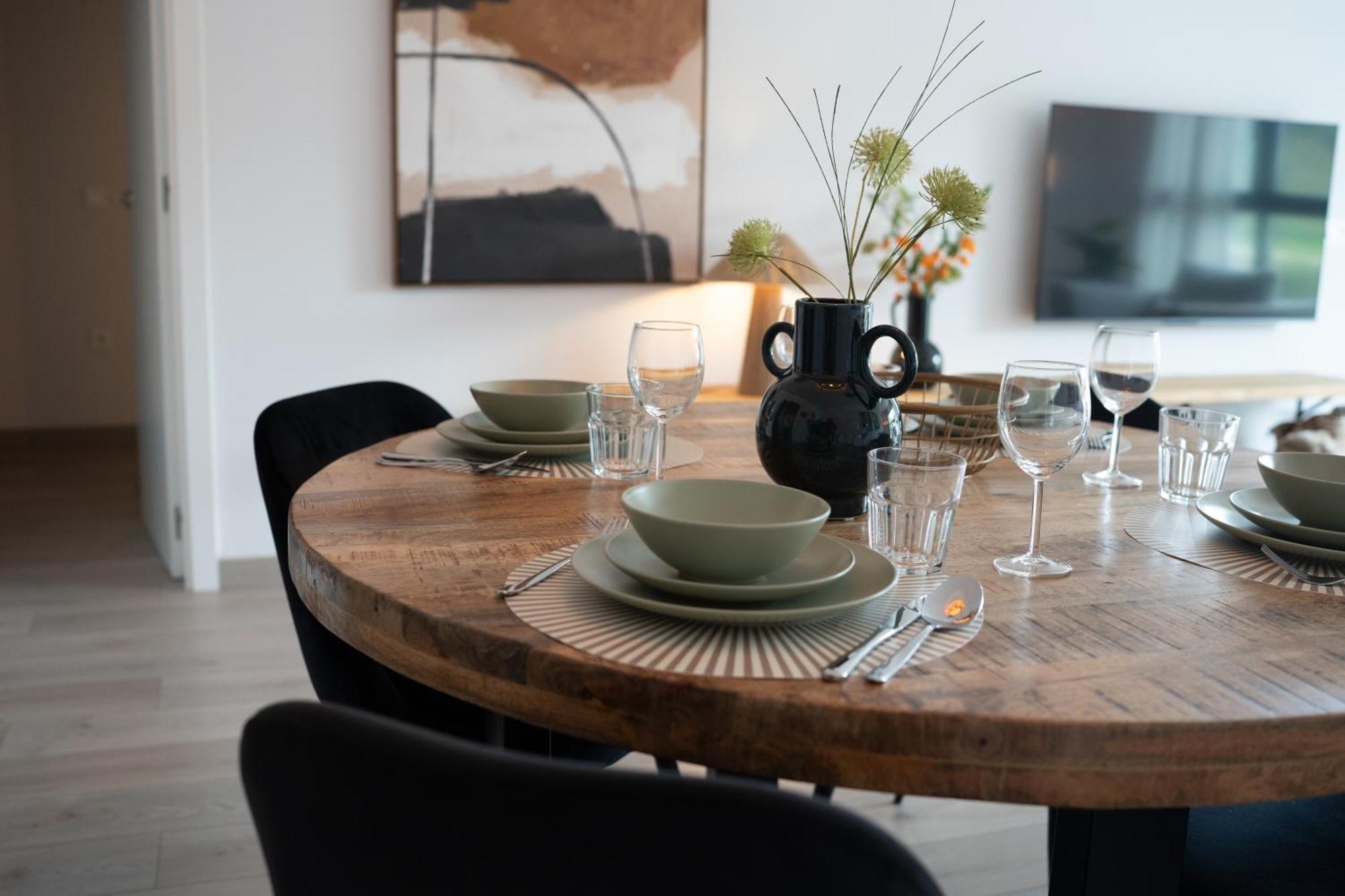 אסטפונה Beautiful 2-Bedroom Apartment Near Center And Beach מראה חיצוני תמונה