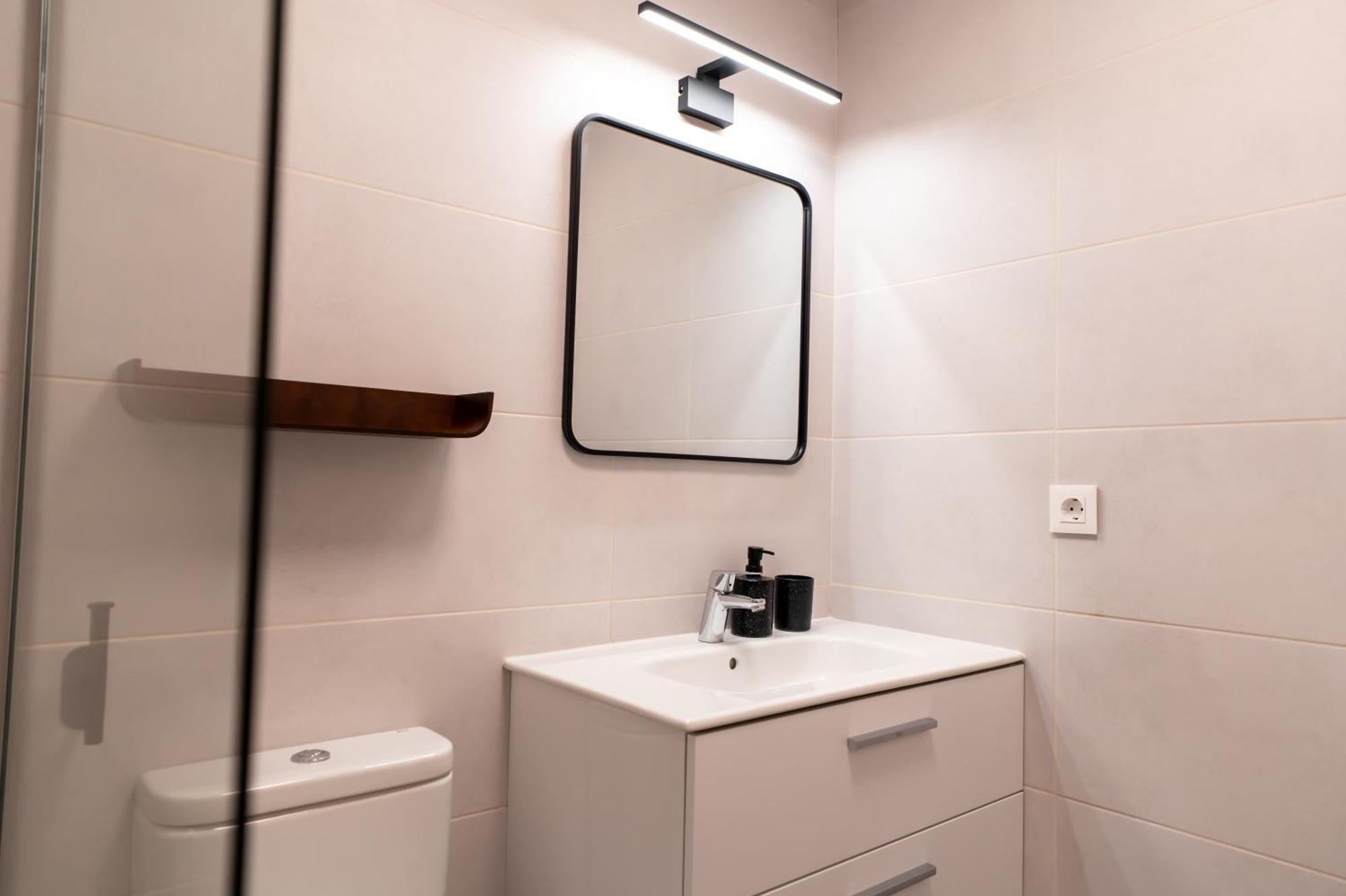 אסטפונה Beautiful 2-Bedroom Apartment Near Center And Beach מראה חיצוני תמונה